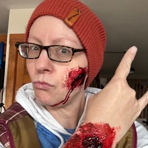 Meet your Posher, Liz